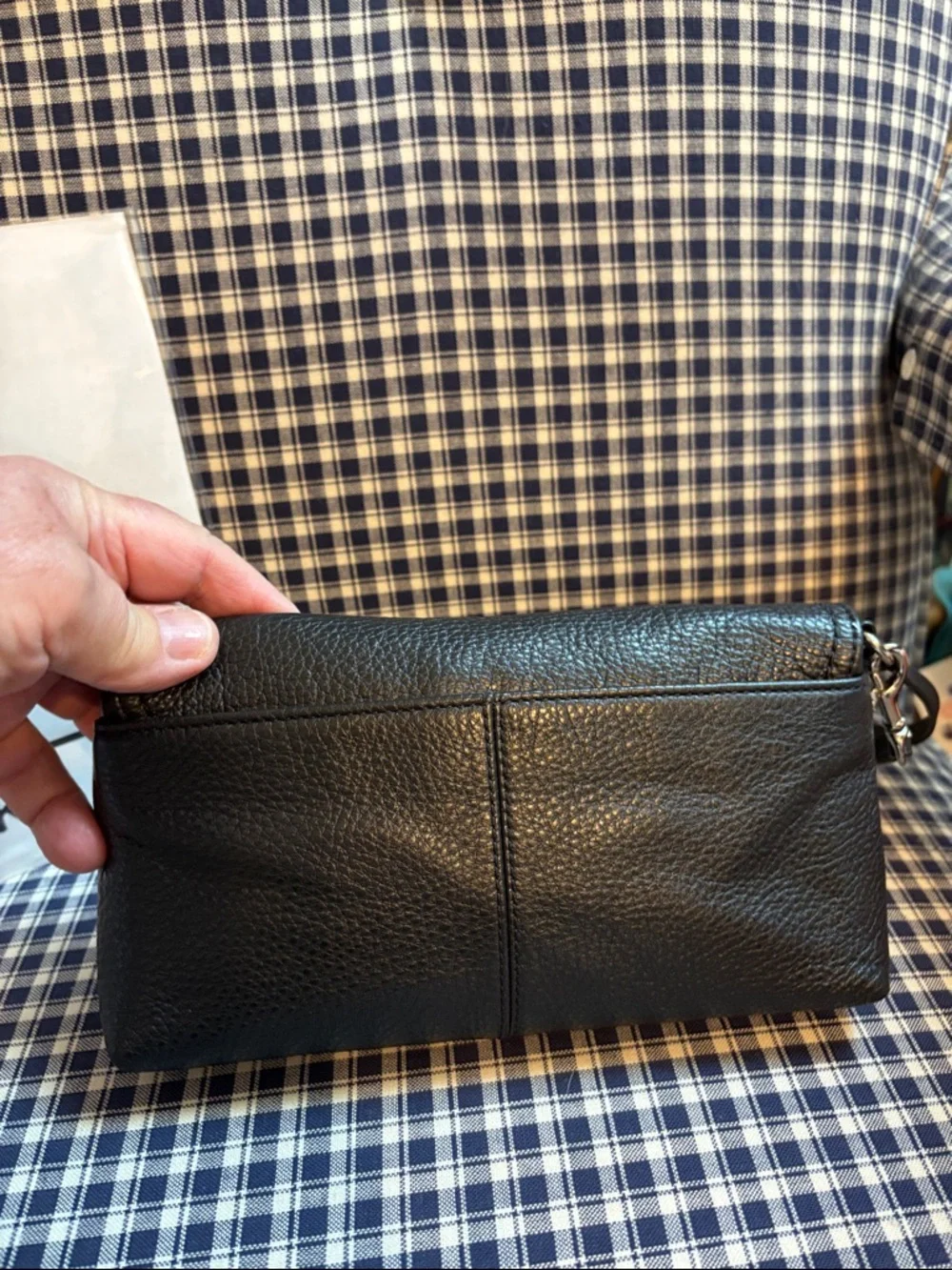 Coach Park large flap Black Pebbled Leather clutch - Picture 5 of 10